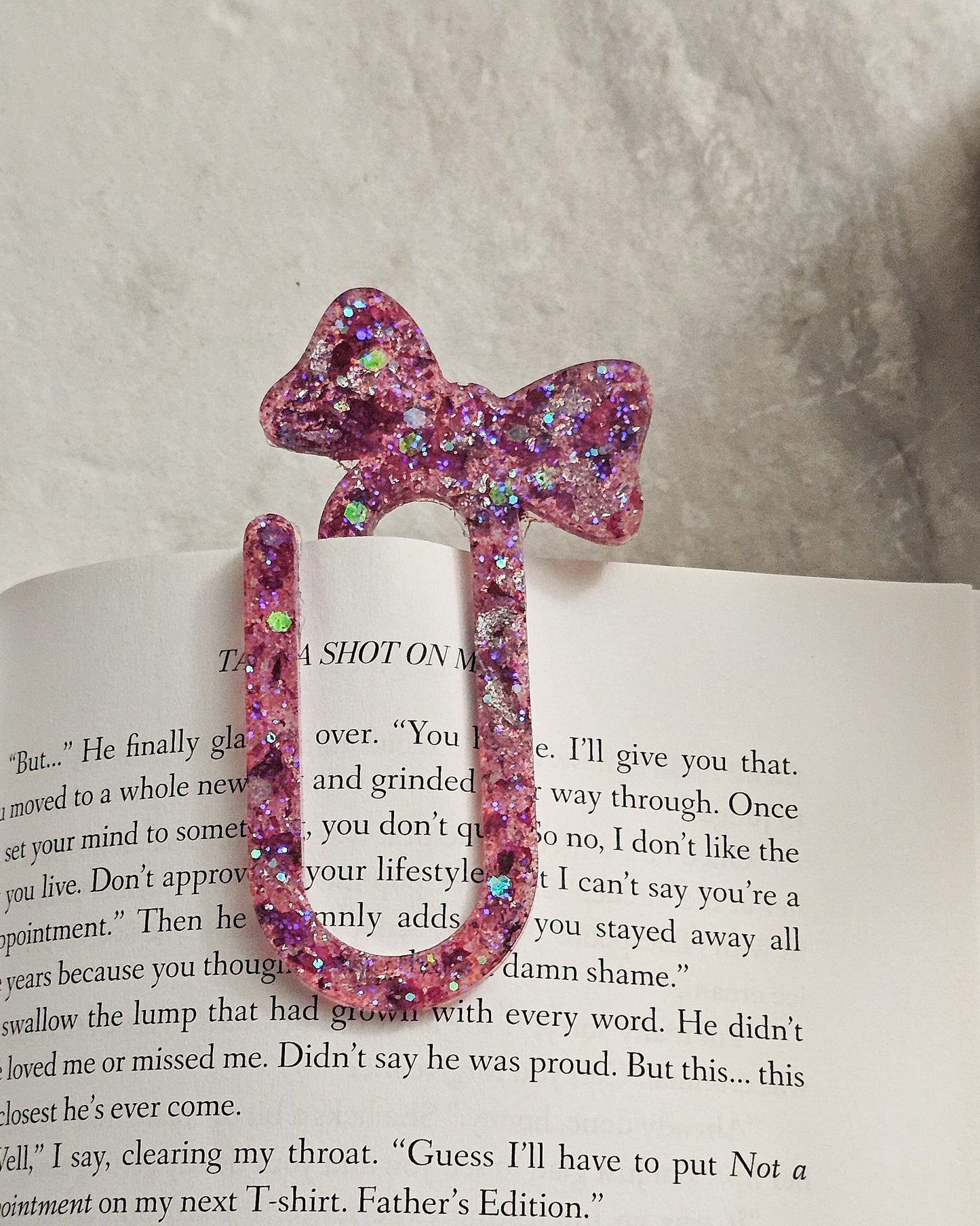 (PRE-ORDER) Bow-Shaped Resin Bookmark | Bookish Gift