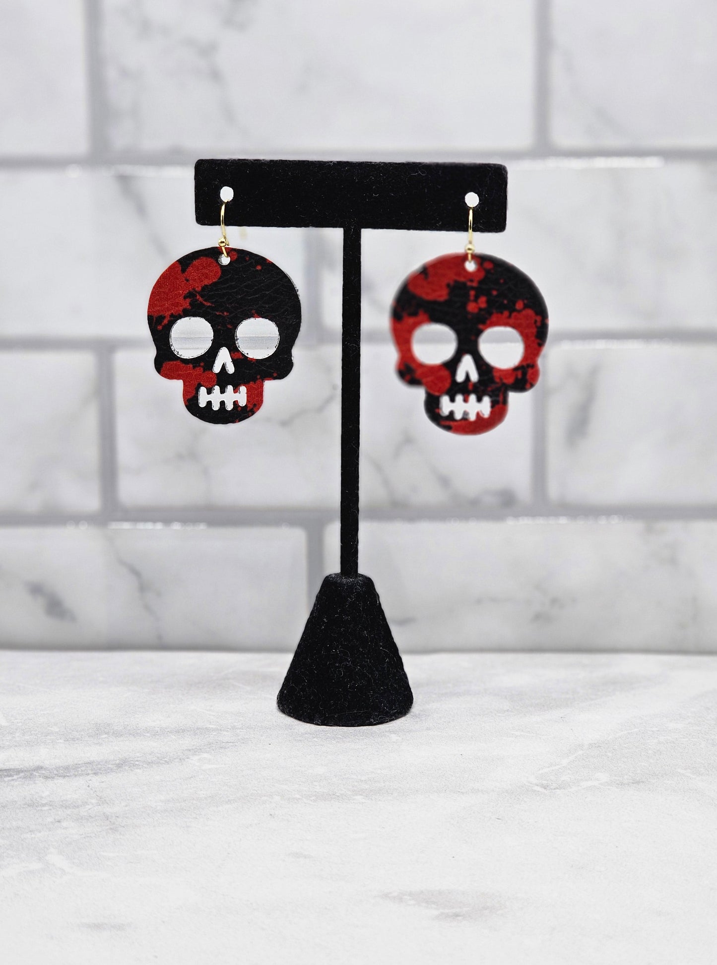Black & red skull earrings | Faux leather halloween earrings | Braceliss