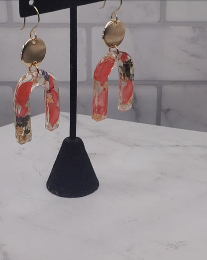 Red floral arch earrings | pressed flower resin earrings video | braceliss