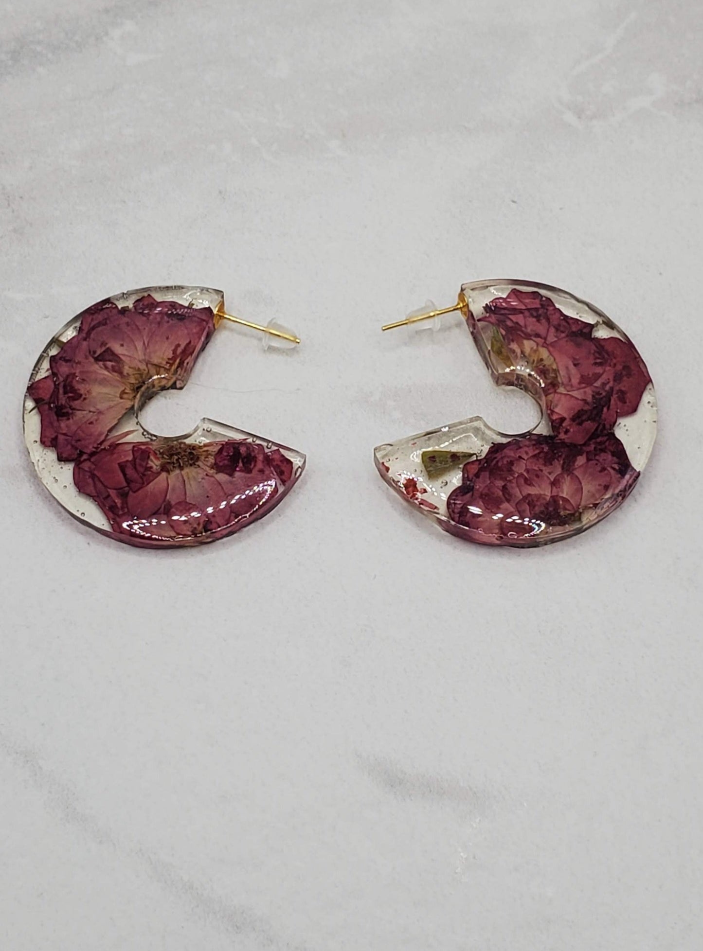 Floral chunky hoops | pressed flower earrings flatlay | Braceliss
