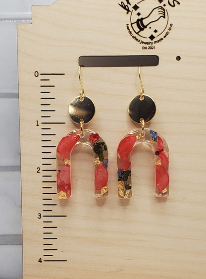 Red floral arch earrings | pressed flower resin earrings | braceliss