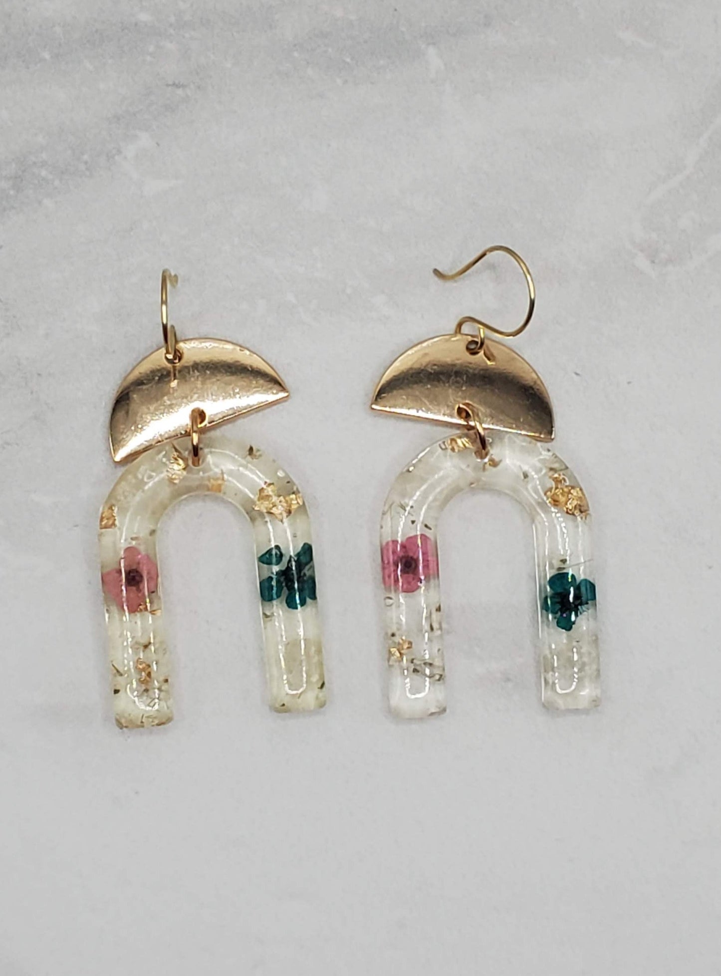 Floral arch earrings | pressed flower resin earrings | braceliss