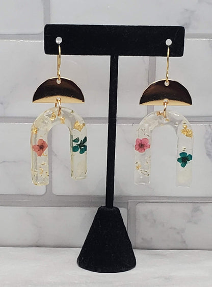 Floral arch earrings | pressed flower resin earrings | braceliss