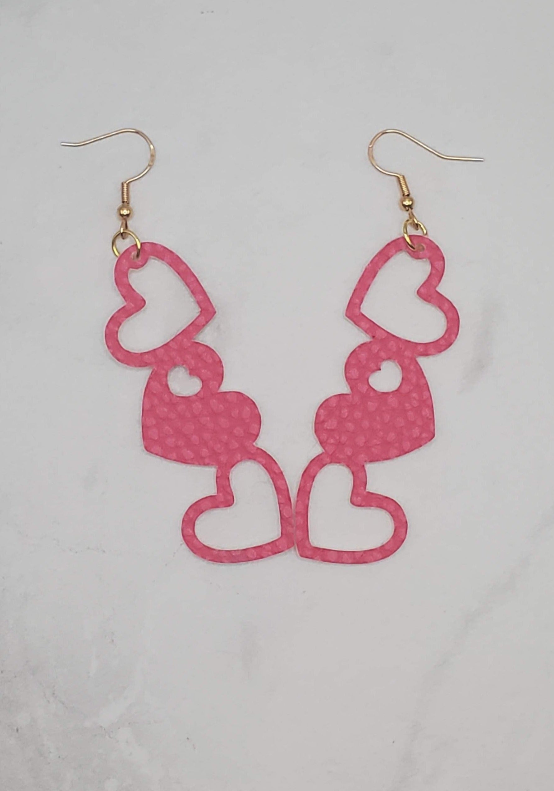 Hollow heart trio - dark pink faux leather earrings - braceliss 